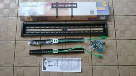 Bộ giá treo tivi sát tường đầy đủ gồm các phần của khung treo và các loại ốc vít đi kèm