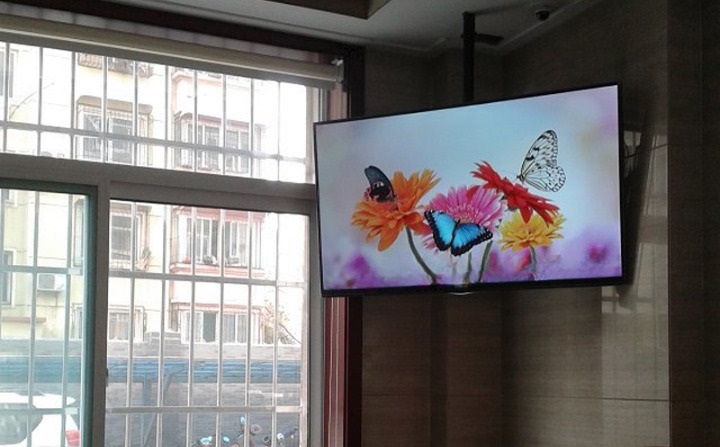 Giá treo tivi thả trần khi lắp đặt tivi sony 42 inch